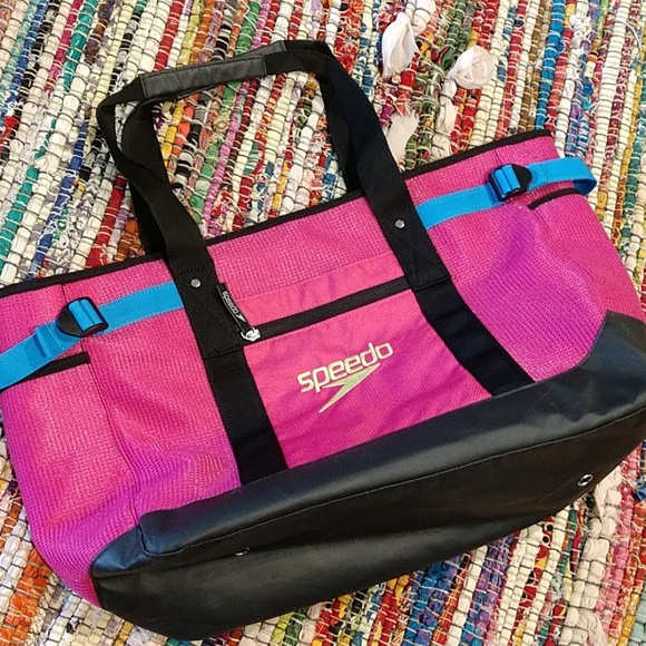 Speedo Handbags - NWOT Speedo Beach Bag